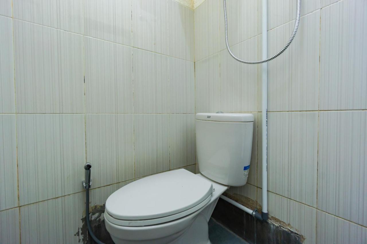 Hotel Oyo Life 2866 Kost Syahira 2*